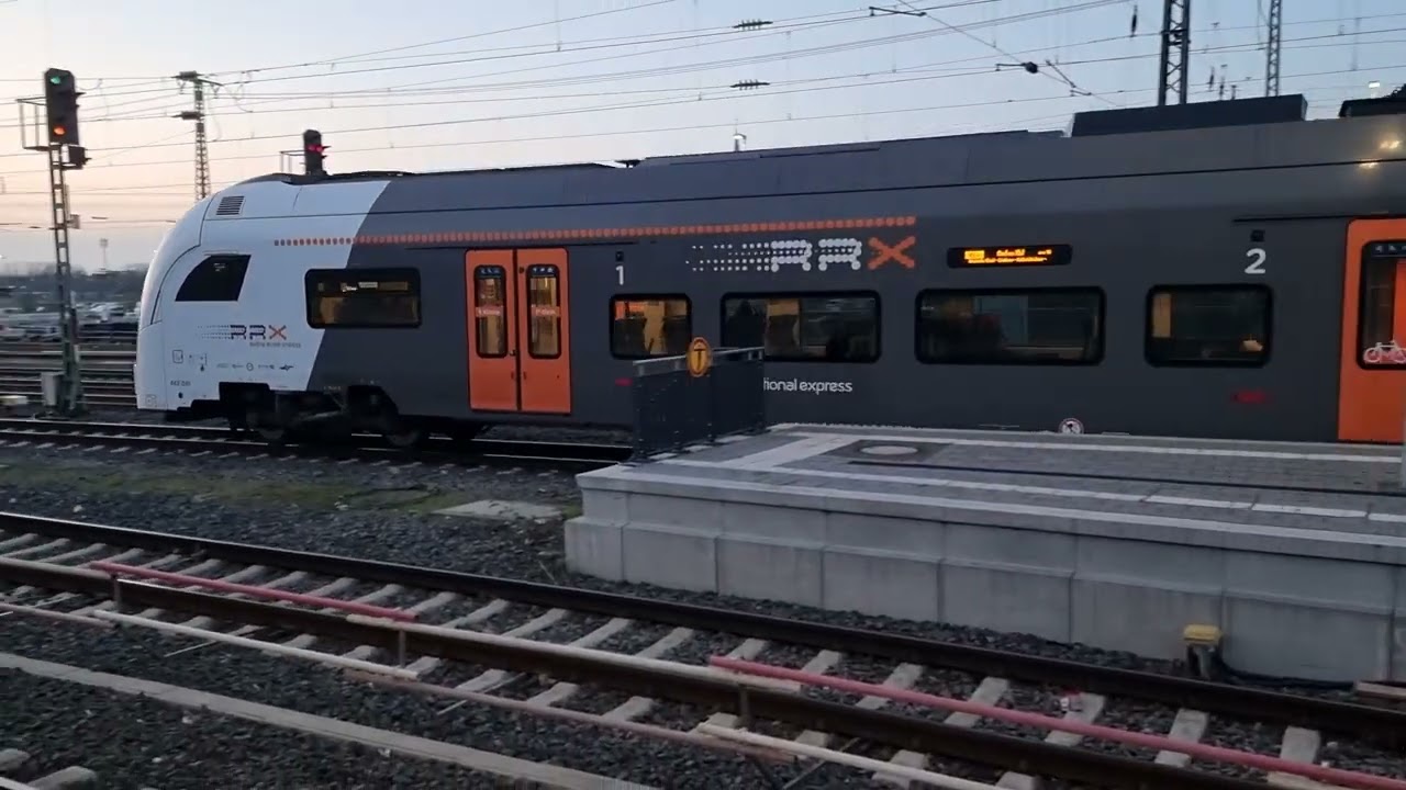 Dortmund Hbf RE4 Zug Nr 26430 RRX 462 081 von Dortmund Hbf nach Aachen Hbf 27.02.2024.4K
