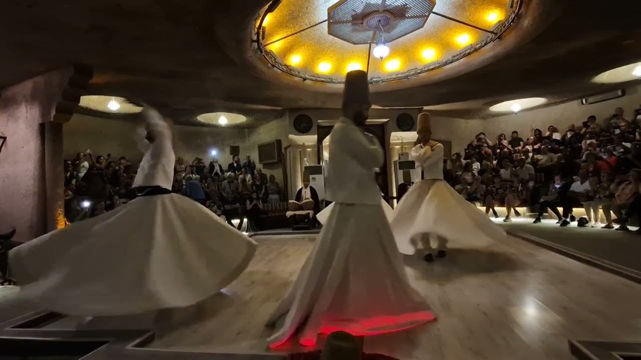Visite chez les derviches tourneurs à Göreme en 2024.