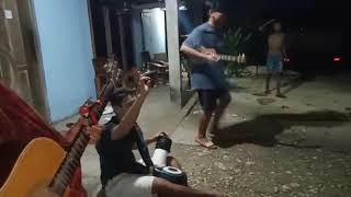 Bangunin sahur ramadan versi gendang paralon ukulele dan gitar