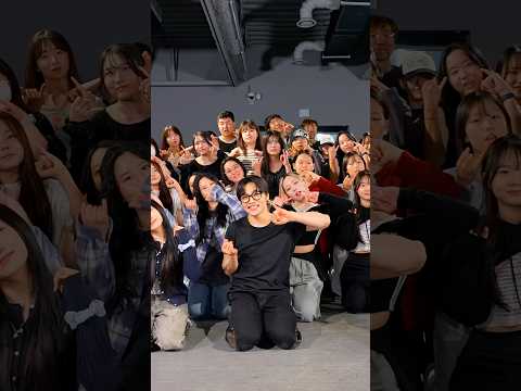 Look <strong>at</strong> <strong>us</strong> attention, UFO🛸🛸✨✨ @sa2m2nam3 ​⁠  #youngjunchoi #choreography