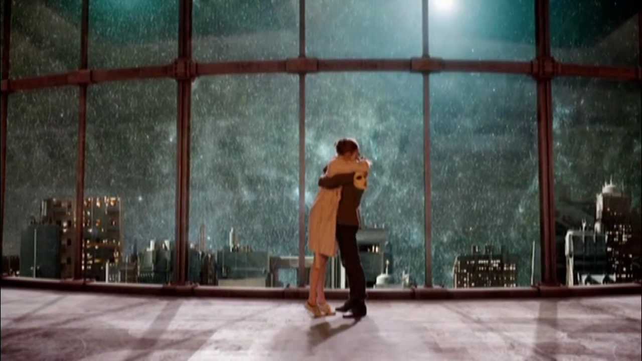 Доктор Кто- Розы темно-алые