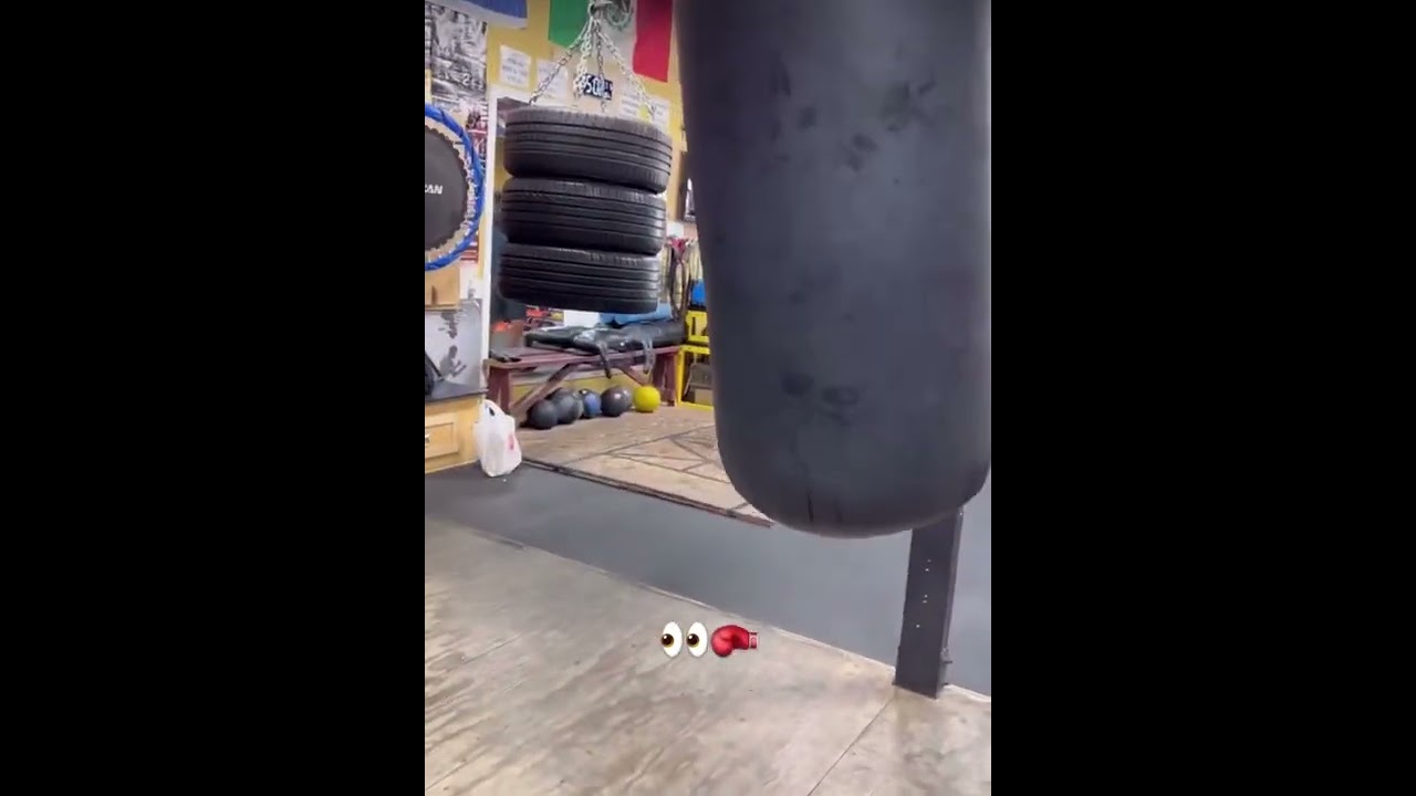 Blueface training footage 👀👀🥊