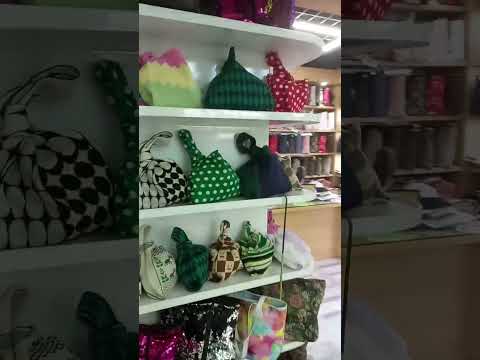 الشنط والمحافظ من سوق الفوتيان في ايوو في الصين