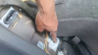 Stuck rear seat belt Volvo V70 P2 | How to fix/Release Stuck Rear Belt in Volvo V70 XC70