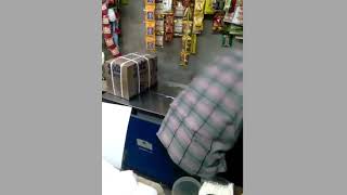 Semi-automatic strapping machine | Packing machines | Createc packing solutions