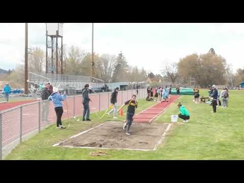 2022 Mazama Track Meet - Henley Middle School Long Jump 0018