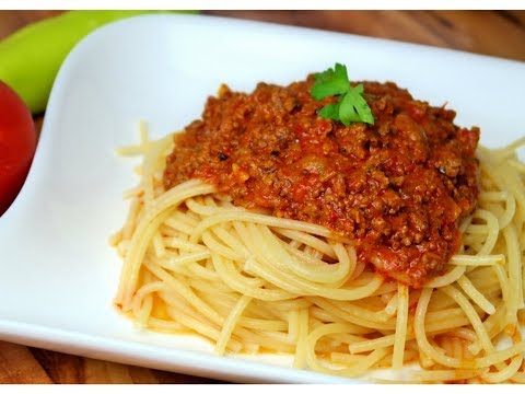 Heute zeigen wir euch unsere PREMIUM VERSION des Klassikers: Spaghetti Bolognese - ganz easy zum nac. 