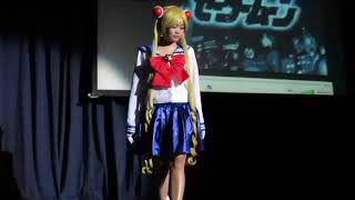 Sailor Moon cosplay transformation