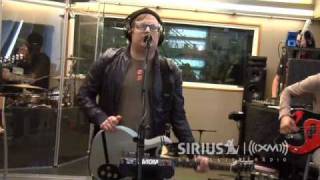 Fall Out Boy Performs "Sugar We're Goin' Down" on SiriusXM's Artist Confidential chords