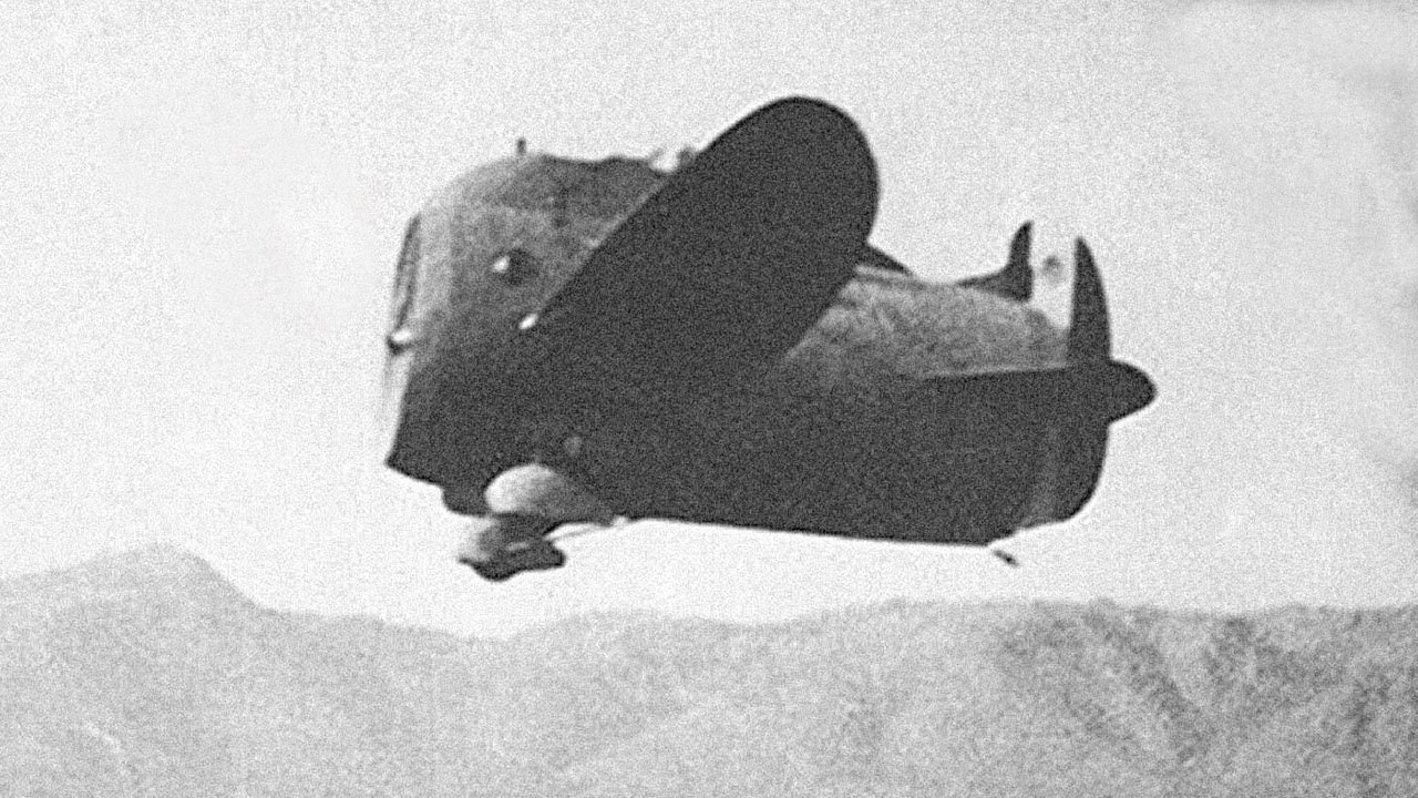 Dziwny pękaty samolot, który na zawsze zmienił lotnictwo wojskowe!