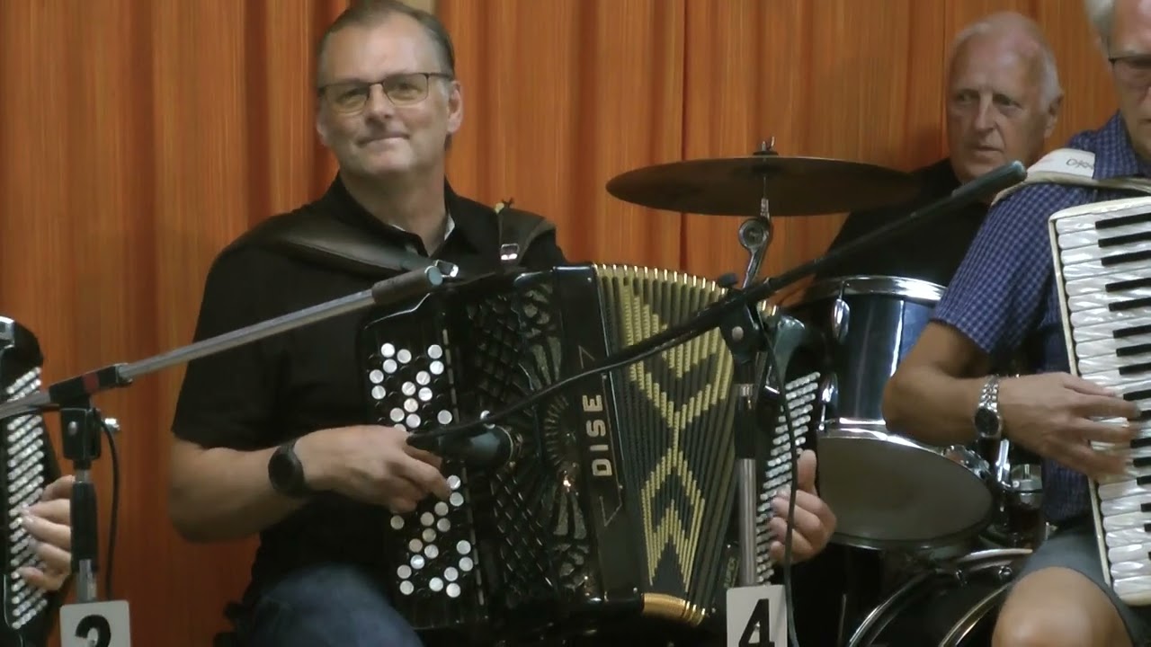 P-o med  Vänner   Dragspelsstämman  i  Tibro  2025 .