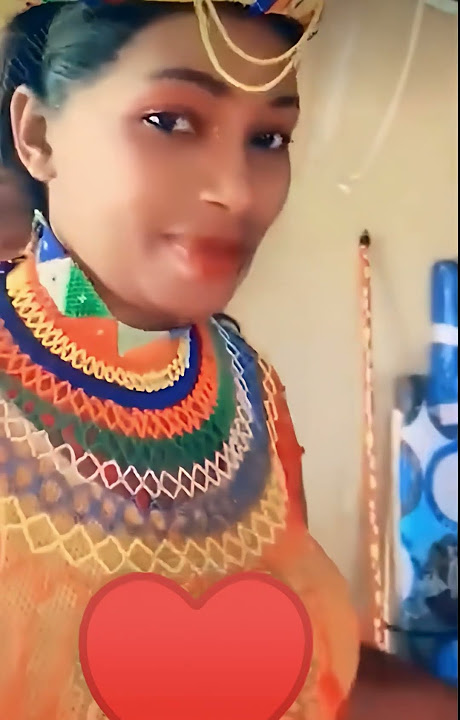Zulu queen wearing traditional dress #zuluqeen #zuluculture #beautiful