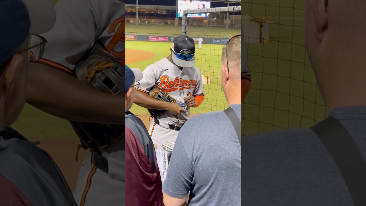 Orioles Prospect Enrique Bradfield Jr. Signs Autographs at AFL!! 🔥 