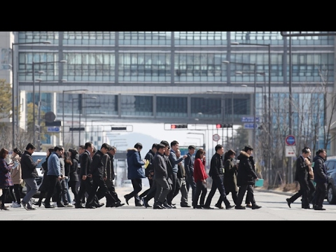 정부세종청사 '차분'…일부 부처 긴급 회의 / 연합뉴스TV(YonhapnewsTV)