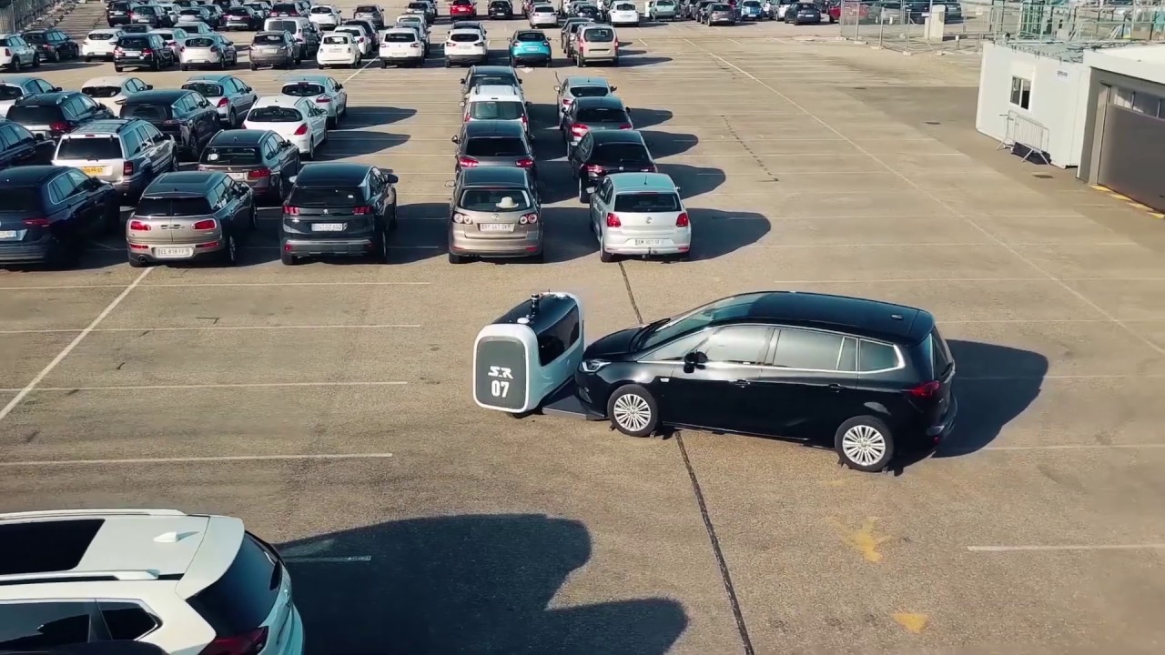 Stanley Robotics - World premiere: Stan reinvents parking at Lyon-Saint Exupéry airport