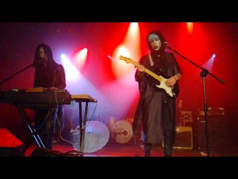 Drab Majesty -