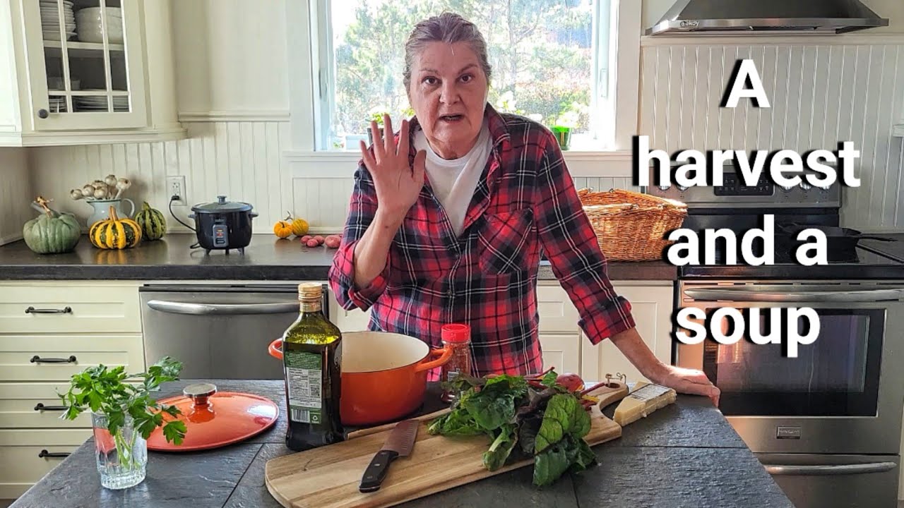 Суп из мангольда, картофеля и риса. Ещё один сбор урожая.