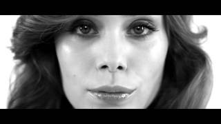 Video thumbnail of "Clip publicitaire pour IO&ES - Roxane Le Texier"