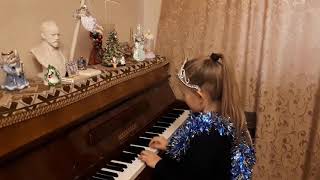 Soft Mozart Academy 'Butterfly Ball': Uliana (7) plays 'We wish you a Merry Christmas' screenshot 5