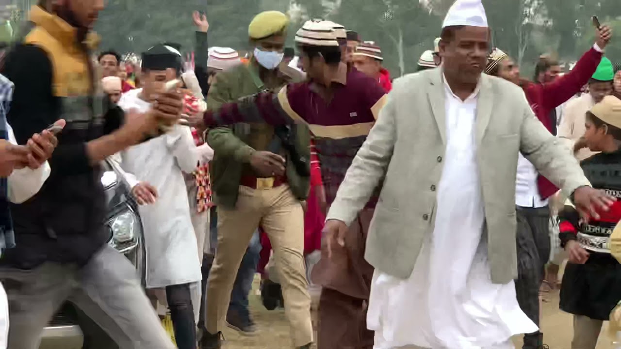 Shere Raza Grand entry SHERE RAZA TAUKEER RAZA KHAN IN BAREILLY SHAREEF - YouTube