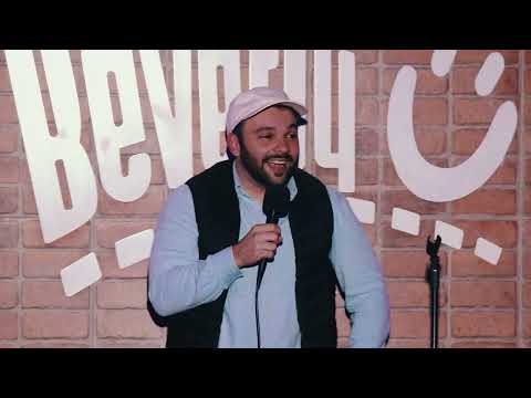 CRIADO POR VÓ - STAND UP COMEDY SOLO, com Raphael Ghanem