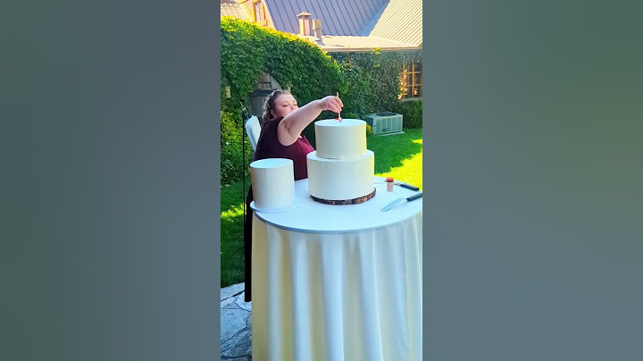 Stack a 3 tier wedding cake with me!