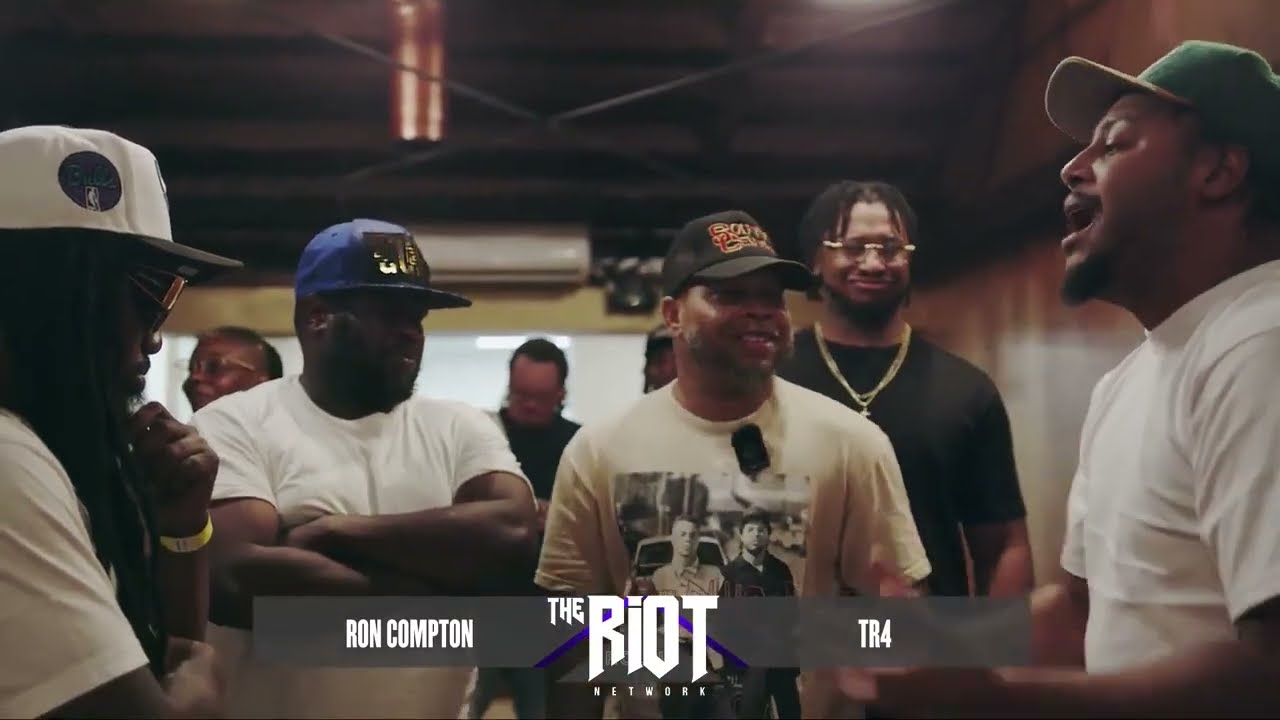 Ron Compton vs Tr4 | Rap Battle
