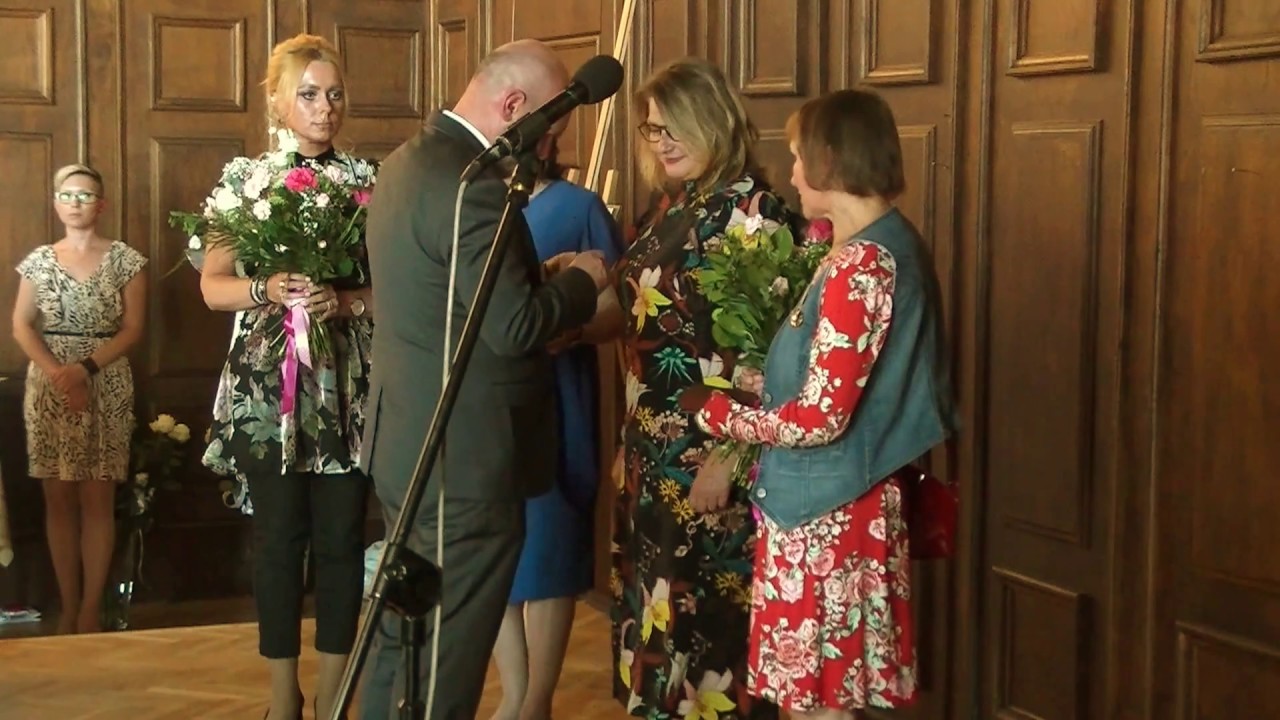 video to gif OLSZTYN24: Wręczenie Nagród Prezydenta Olsztyna w dziedzinie kultury za 2017 rok