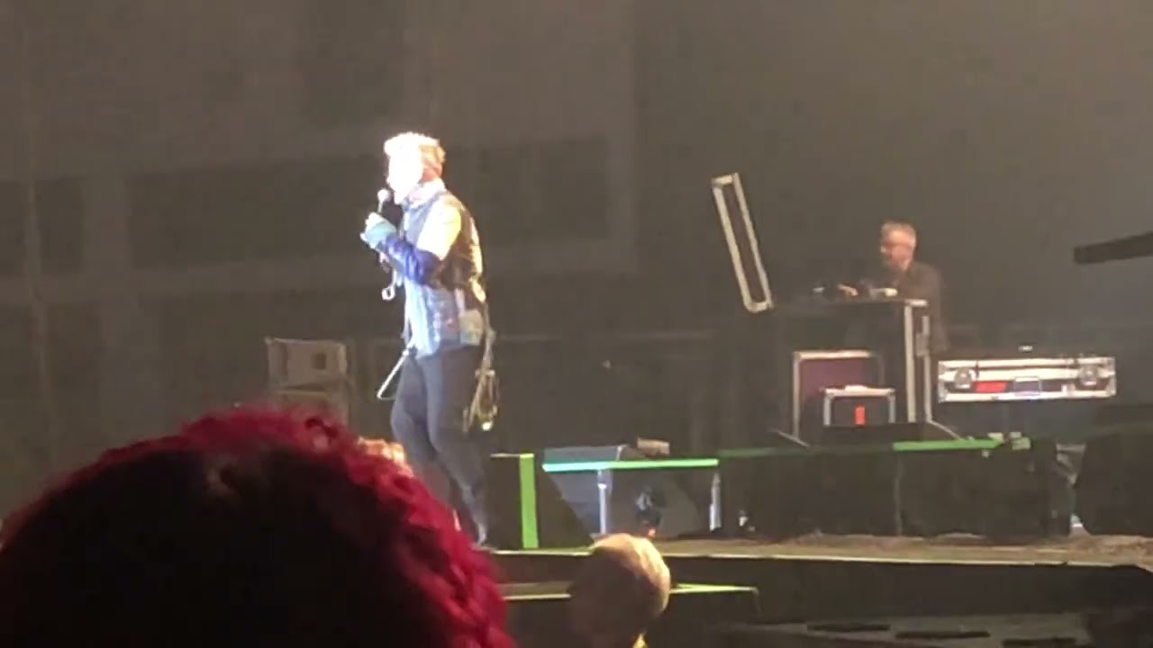 Billy idol road side tour Cardiff international arena 17th October 2022