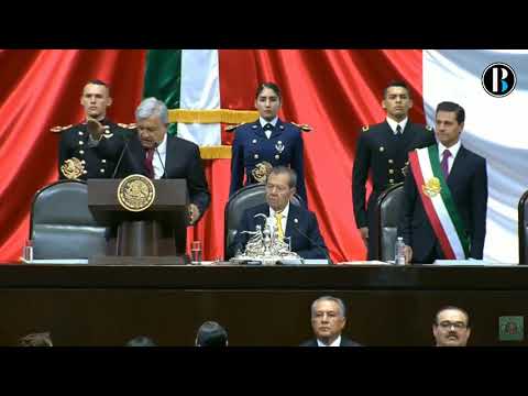 Andrés Manuel López Obrador asume la Presidencia de México