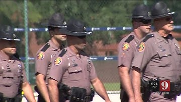 Video: Heavy police presence at UF ahead of white nationalist rally