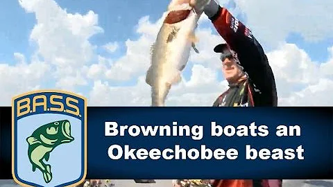 Stephen Browning boats an Okeechobee beast
