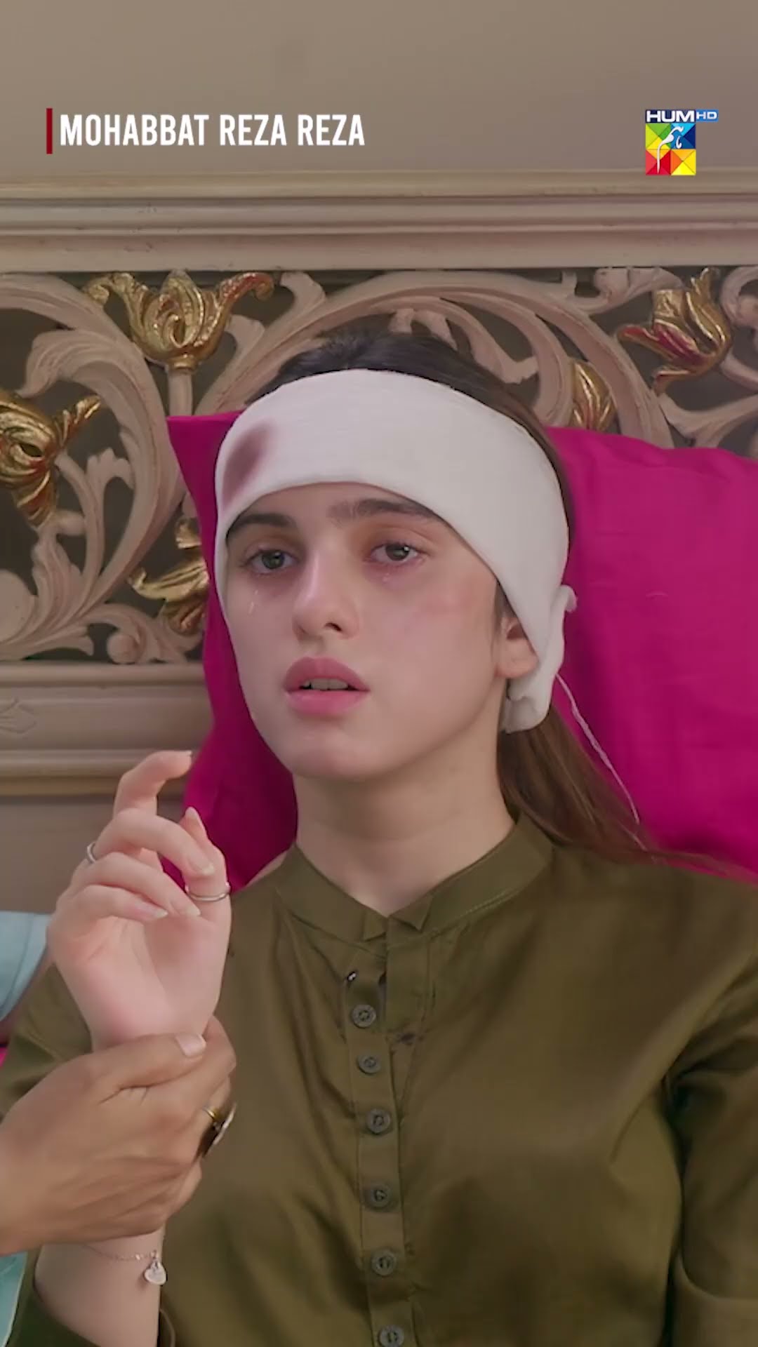 Eisa Ki Behan Ne Kis Taraf Ishara Kiya..? #minsamalik #mirzazainbaig #humtv #shorts