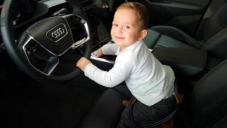 Kadir Yeni Audi E-Tronu Test Ediyor Iç Özelliklerine Bakıyor.