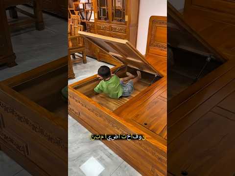 يوجد وحش مخيف تحت السرير Shorts