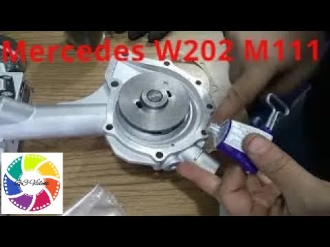 Mercedes W202 M111  замена водяного насоса (помпа) Merc W202 M111 replacing the water pump