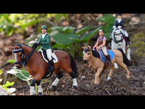 On the Trail - Silver Star Stables S04 E02 |Schleich Horse Series|