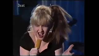 Blue Angel with Cyndi Lauper - I'm Gonna Be Strong (German TV 1980)