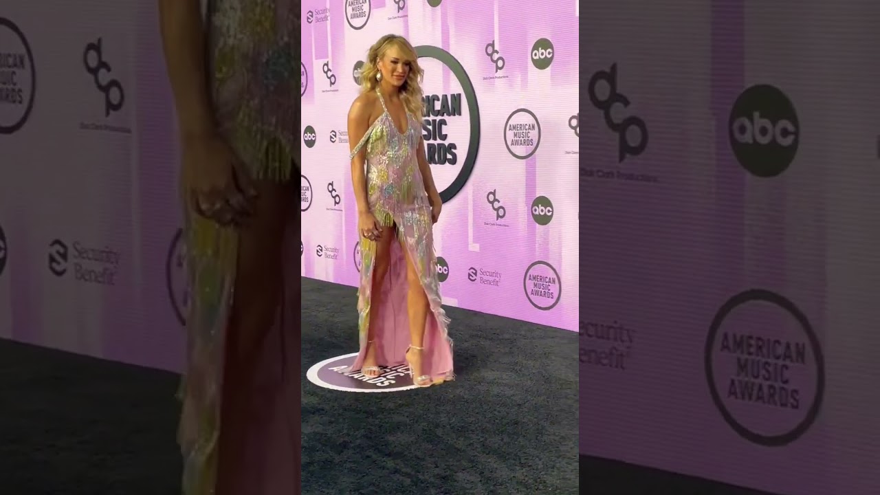 Carrie Underwood bringing the SHIMMER & SHINE to the #AMAs