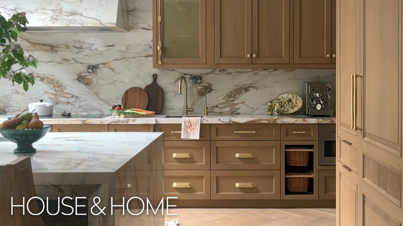 Tour A 1920s Tudor-style Home With Charming Elegance Tour A 1920s Tudor-style Home With Charming Elegance