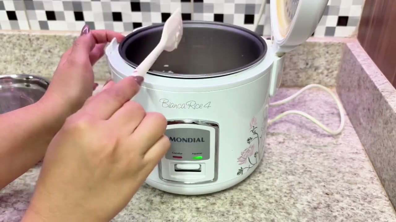 👉 Como Usar a Panela de Arroz Elétrica | Dicas Práticas no Cantinho da Délia 🍚✨
