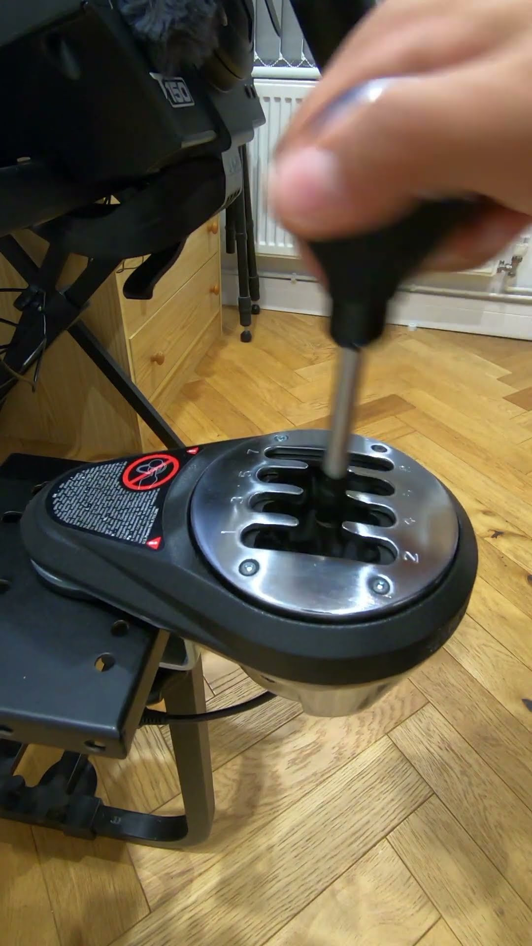 How to get ThrustmasterTH8A shifter to work with the Logitech g29 stering  wheel/Compatible whit ps4? YouTube