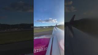 Airbus landing at Bilbao AirPort #airbus #pilot #landing #flight #aviation #wizzair