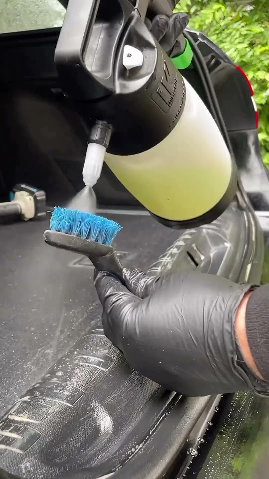 Процесс химчистки пластика #перетяжкасалона #екатеринбург #detailing # ...