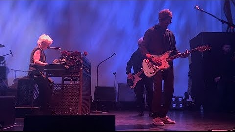 Indochine - À l’est de Java - Elysée Montmartre - 09.12.24