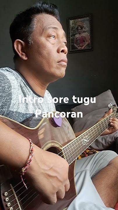 sebuah lagu akan selalu dikenang jika itu gambaran realita kehidupan..'SORE TUGU PANCORAN'