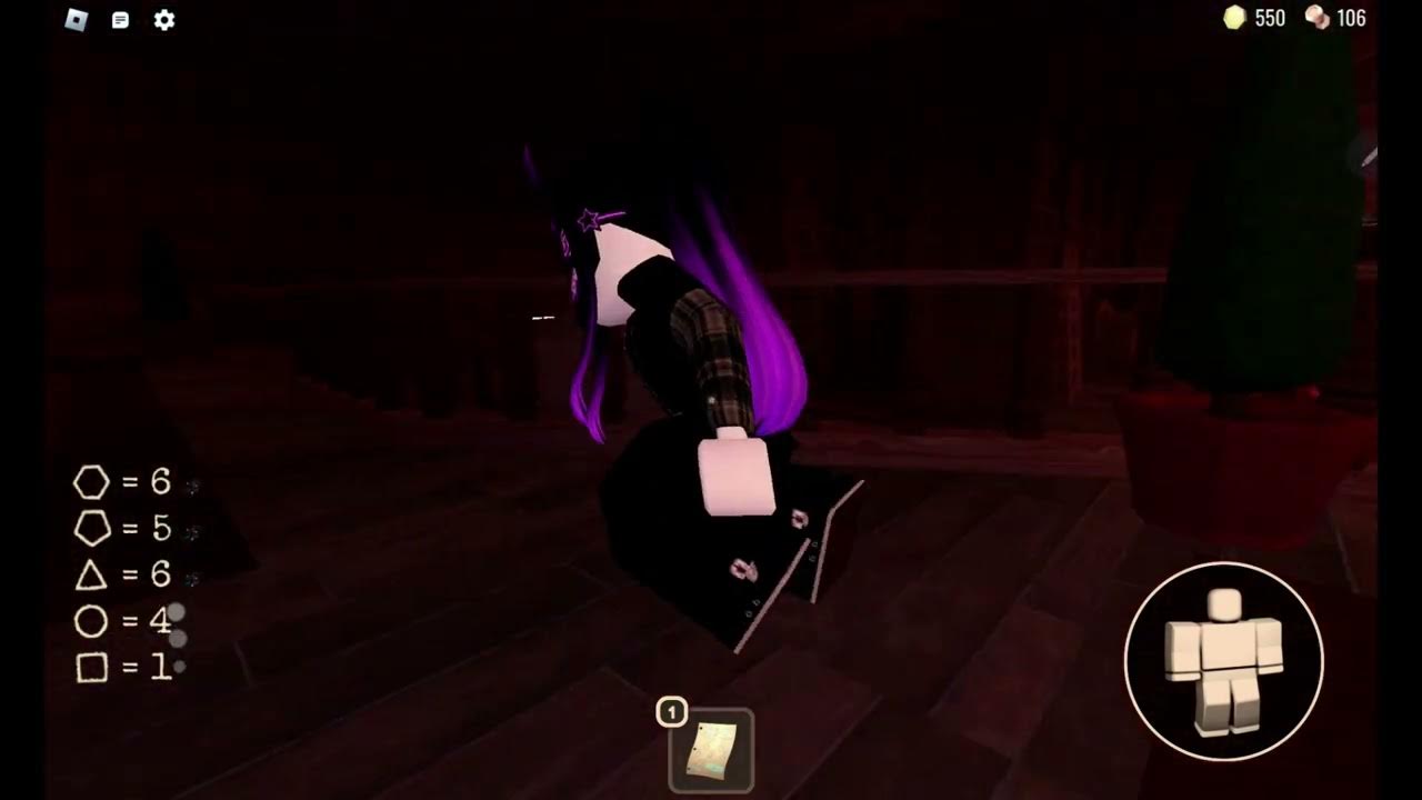 Террорист с пистолетом. Человек сквозь стену. Прошёл сквозь дверь. Мужчина заходит в дверь. Человек на пороге.