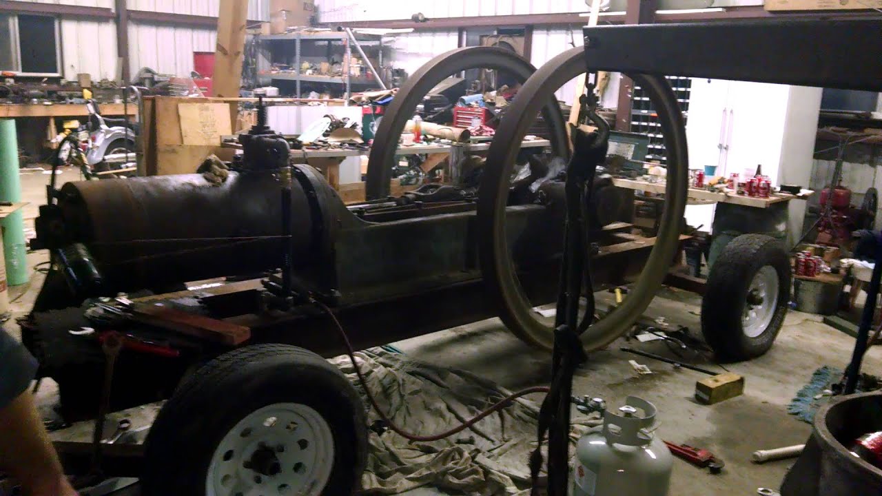 Adrian's hit & miss engine - YouTube