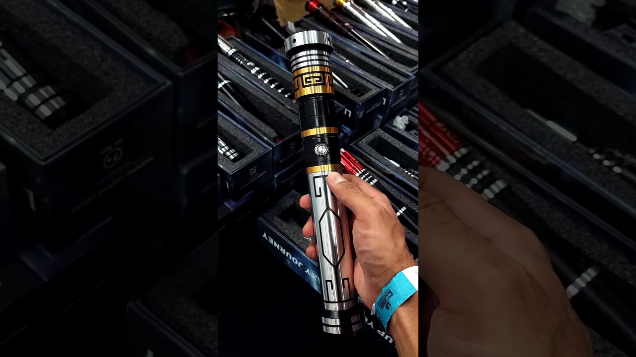 ¿Donde comprar un lightsaber? #starwars #lightsaber #neopixel #rgb #coleccionismo