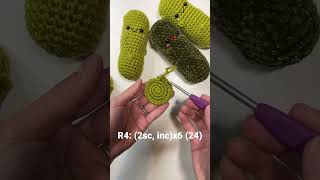 1-Minute Crochet Pattern: How to Crochet a Pickle #crochetpattern